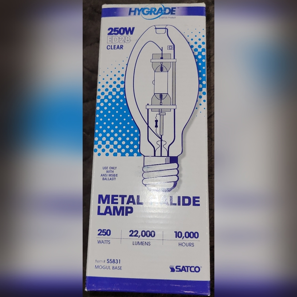 Satco Hygrade Metal Halide Lamp 250W